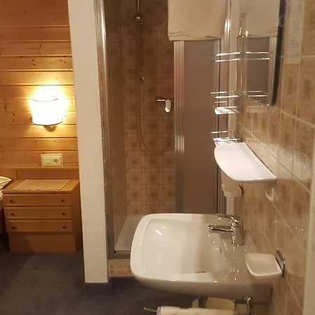 Haus Parseier Guest house *