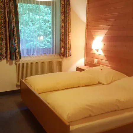 招待所 Haus Parseier *