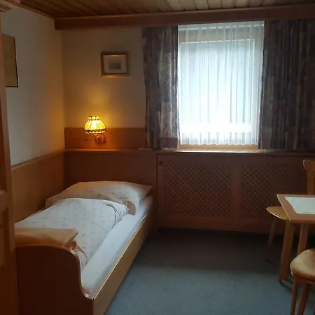 Haus Parseier Guest house *